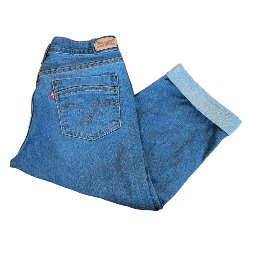 Levi's Capris Size 6